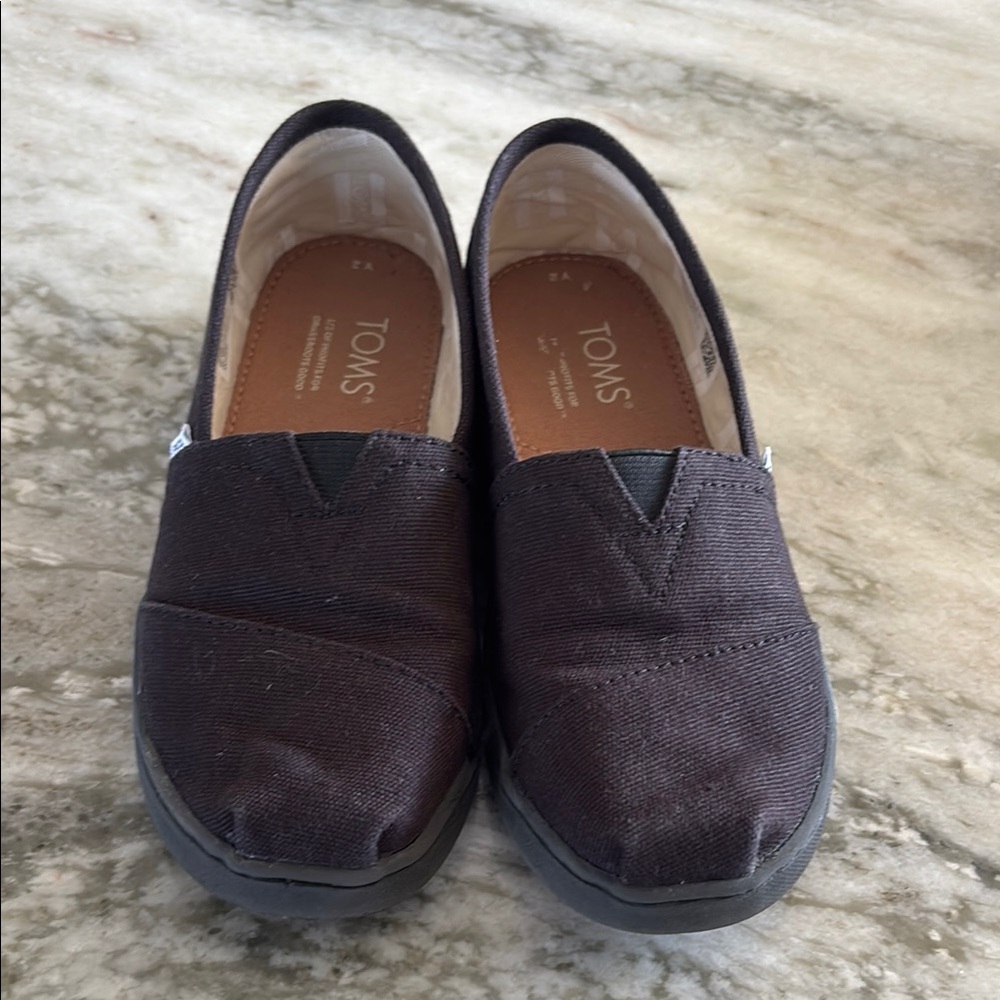 TOMS Men's Black Slip-On Shoes